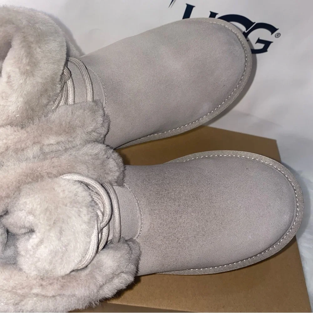 UGG Kids size 5 classic mini posy in cobble gray New in original box